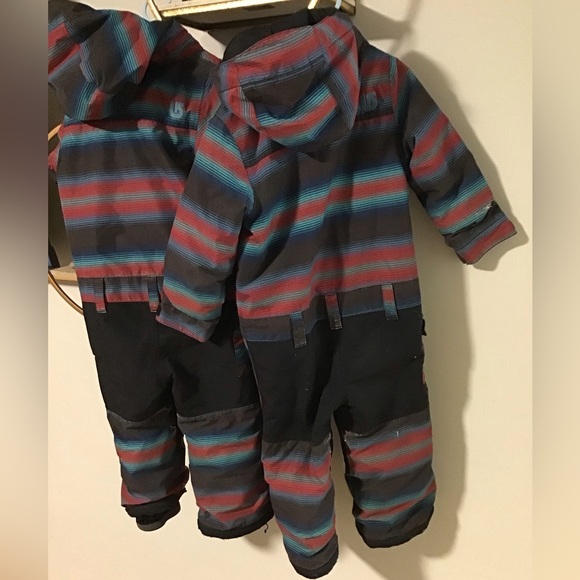 Burton snowsuit Size 3 - Picture 6 of 6